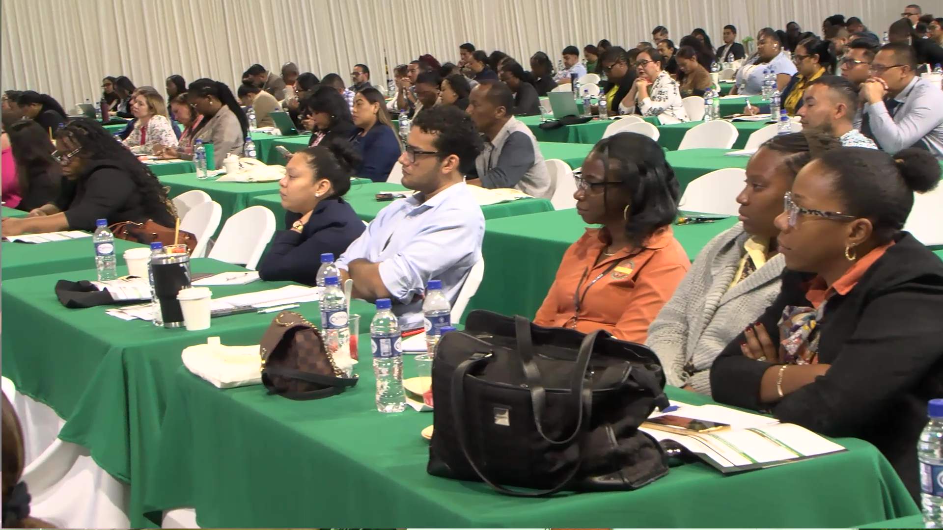 Belize Faces Pressure to Keep Banks Compliant